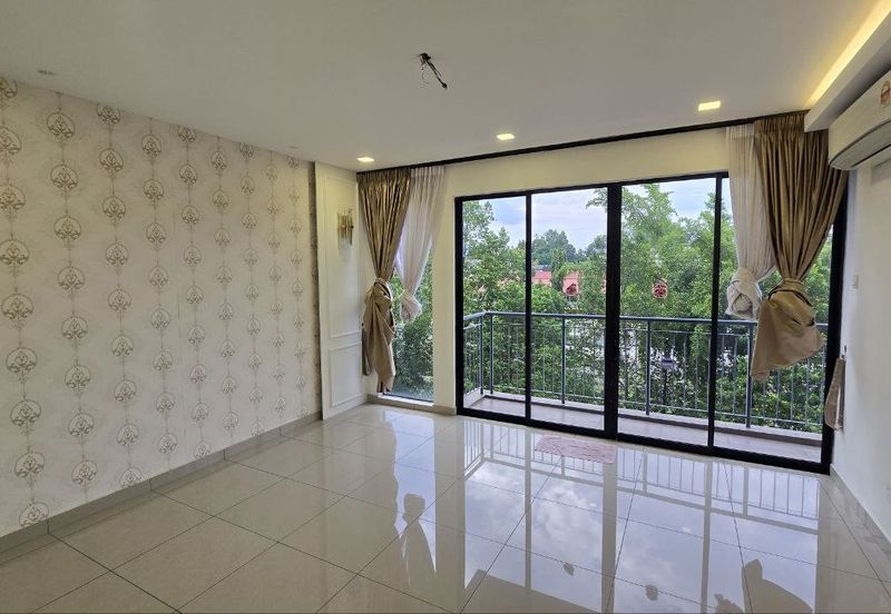 Upper East @ Tiger Lane