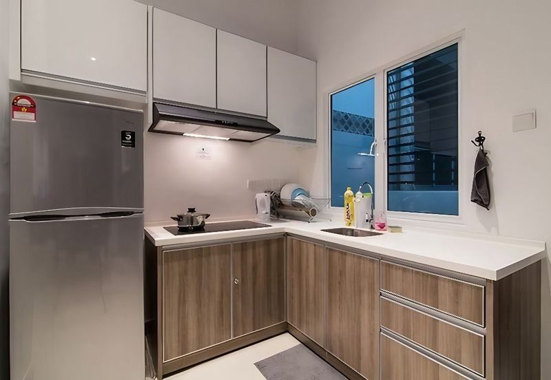 THE MAJESTIC (IMPERIAL & MAJESTIC)