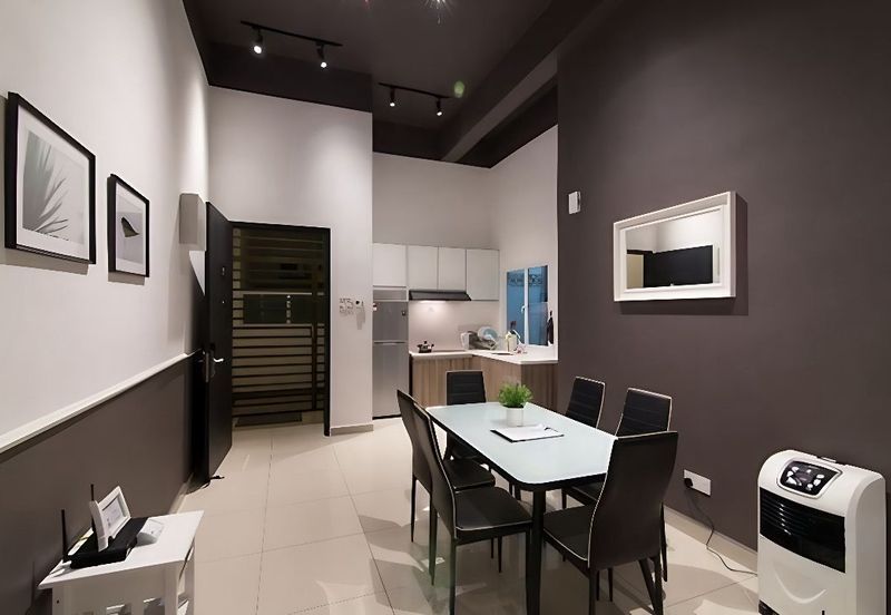 THE MAJESTIC (IMPERIAL & MAJESTIC)