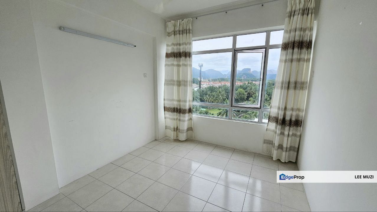 BELOW MARKET VALUE!!! PARTIALLY FURNISHED TECOMA CONDO @ BOTANI IPOH – GATED & GUARDED | NICE VIEW | CAR PARK INCLUDED | LOW DENSITY | FOR SALE, Perak, Ipoh