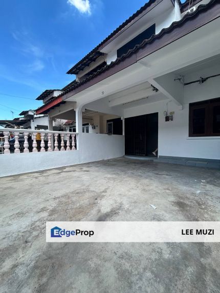 MENGLEMBU TAMAN RASI JAYA NEAR SILBIN JELAPANG LAHAT FALIM FIRST GARDEN DOUBLE STOREY HOUSE FOR SALE, Perak, Kinta