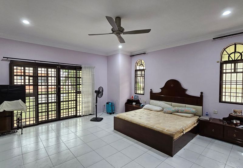 TAMAN IPOH BOULEVARD TIMOR