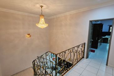 TAMAN IPOH BOULEVARD TIMOR