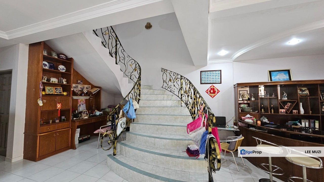 RENOVATED & EXTENDED SEMI-D FOR SALE @ IPOH GARDEN BOULEVARD NEAR KINTA CITY, BERCHAM & TAMBUN | FREEHOLD | PARTIALLY FURNISHED | GATED & GUARDED, Perak, Kinta