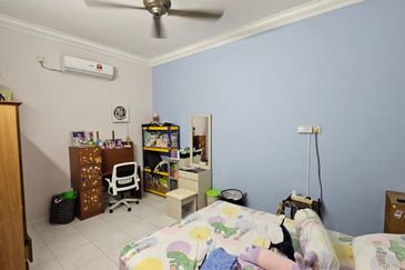 TAMAN IPOH BOULEVARD TIMOR