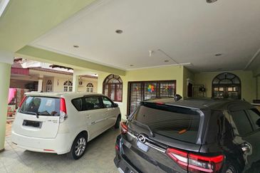 TAMAN IPOH BOULEVARD TIMOR