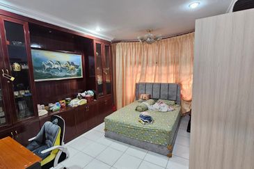 TAMAN IPOH BOULEVARD TIMOR