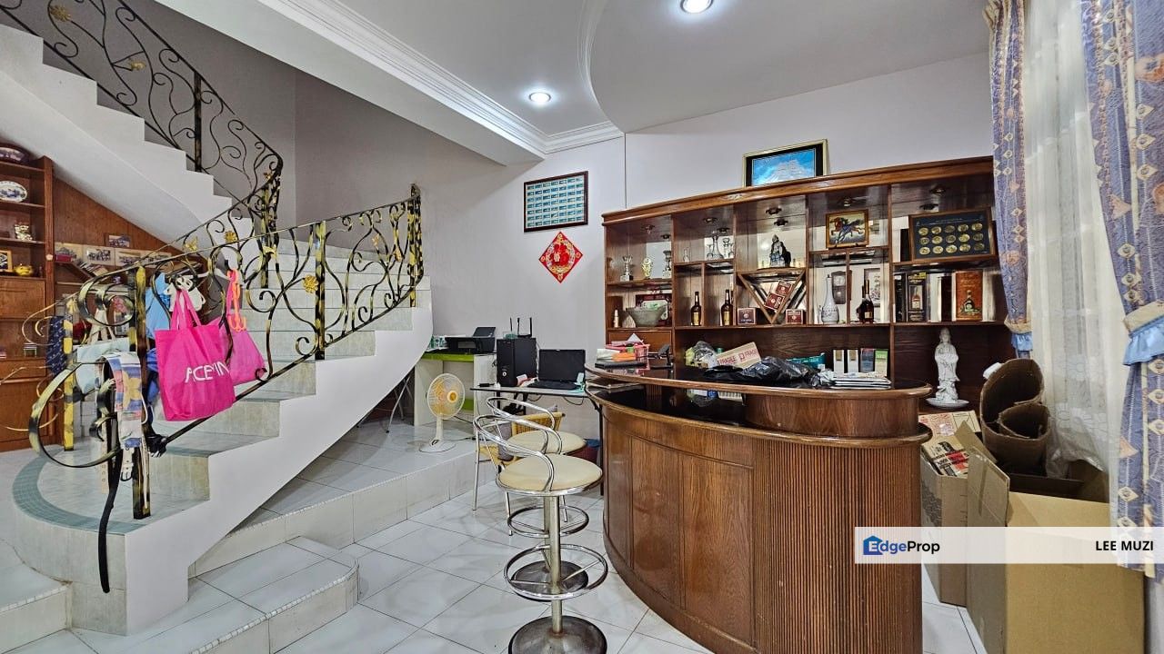 RENOVATED & EXTENDED SEMI-D FOR SALE @ IPOH GARDEN BOULEVARD NEAR KINTA CITY, BERCHAM & TAMBUN | FREEHOLD | PARTIALLY FURNISHED | GATED & GUARDED, Perak, Kinta