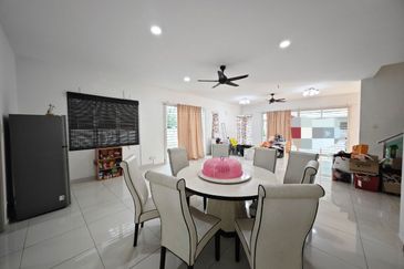 Dorset Place @ Taman Lapangan Setia