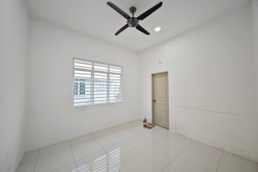 Dorset Place @ Taman Lapangan Setia