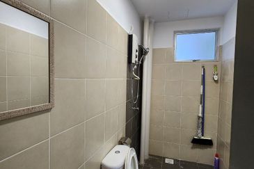 TAMAN MERU IDAMAN (SCIENTEX MERU)