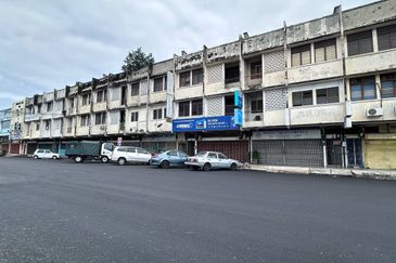 Jalan Pasir Puteh, Station 18