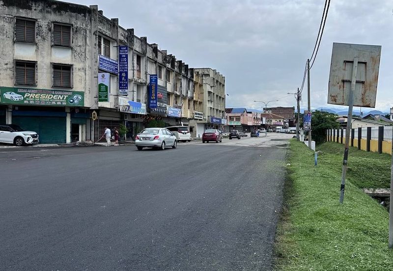 Jalan Pasir Puteh, Station 18