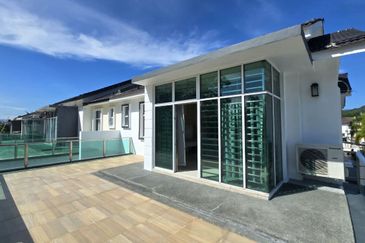 TAMAN MERU DESA PARK