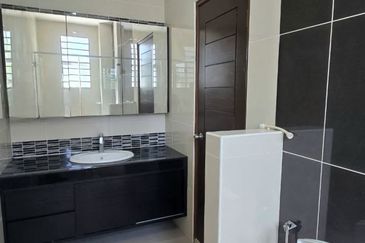 TAMAN MERU DESA PARK