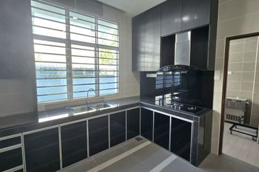 TAMAN MERU DESA PARK