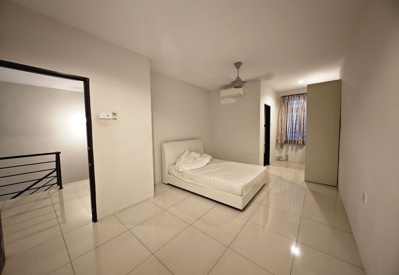 TAMAN MERU DESA PARK