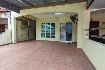 Panorama Lapangan Perdana