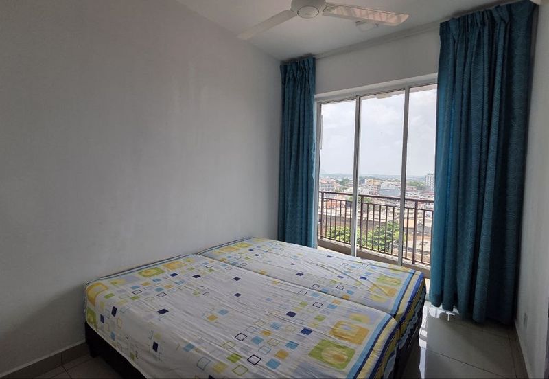 THE MAJESTIC (IMPERIAL & MAJESTIC)