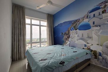 THE MAJESTIC (IMPERIAL & MAJESTIC)