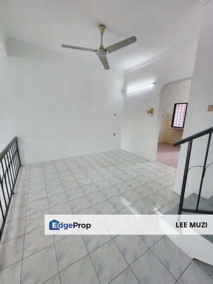 JALAN KUALA KANGSAR IPOH TOWN TASEK TAWAS FACING FIELD NEW REPAINT DOUBLE STOREY HOUSE FOR SALE, Perak, Ipoh