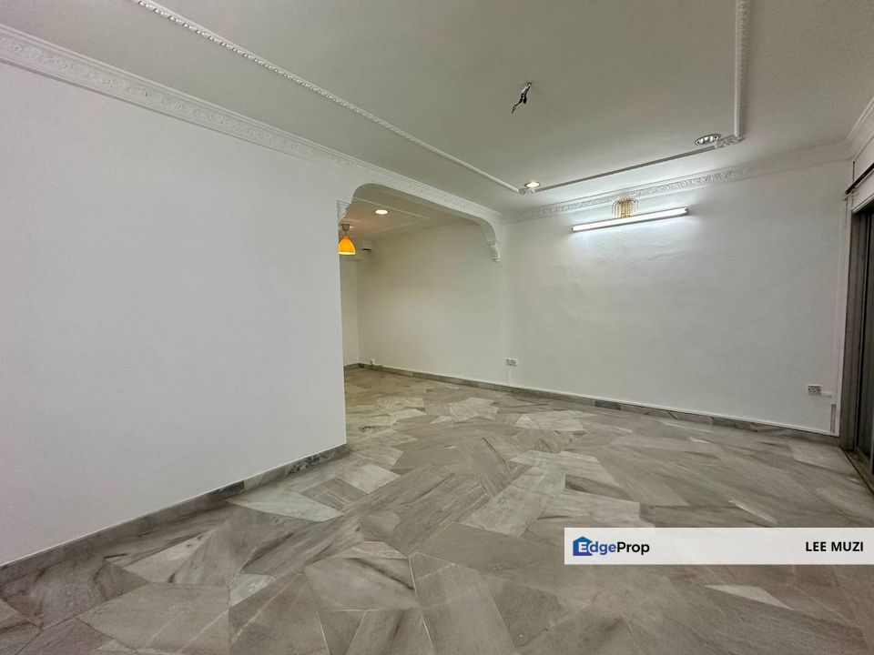 TAMAN CEMPAKA IPOH NEAR GREENTOWN IPOH TOWN AREA GOOD CONDITION DOUBLE STOREY HOUSE FOR SALE, Perak, Ipoh