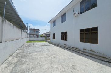 KAMPUNG BUKIT MERCHU