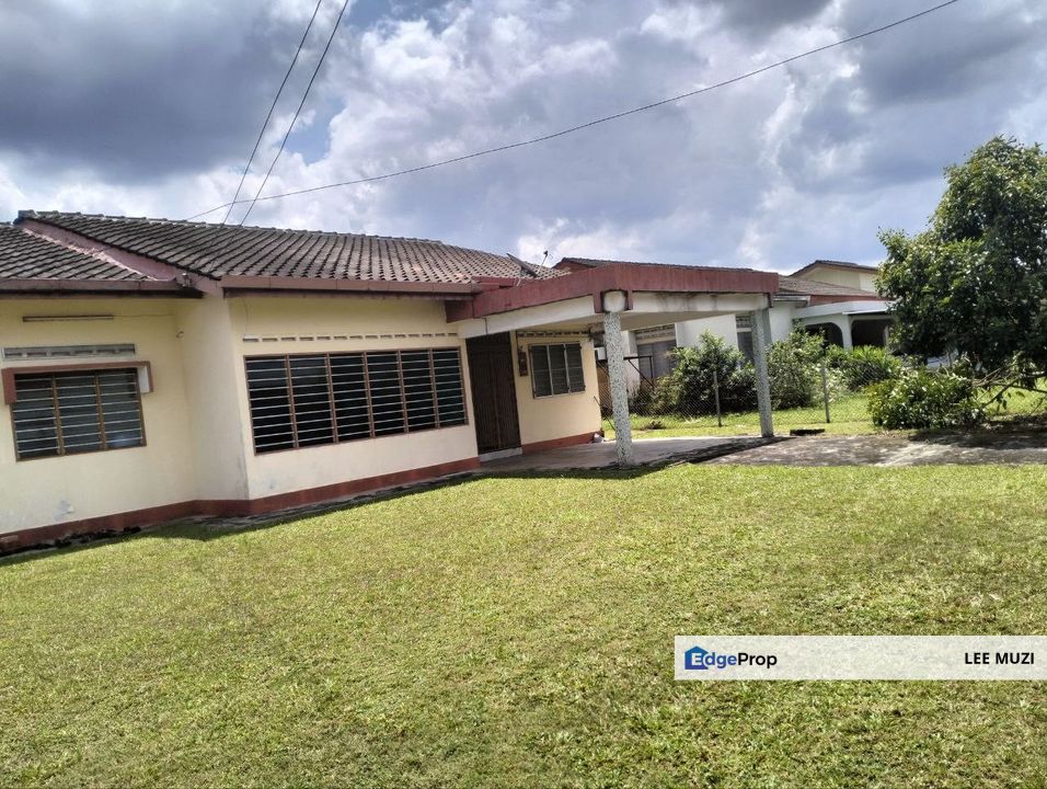 TAIPING PERAK GOOD LOCATION HUGE LAND SINGLE STOREY BUNGALOW HOUSE FOR SALE, Perak, Taiping