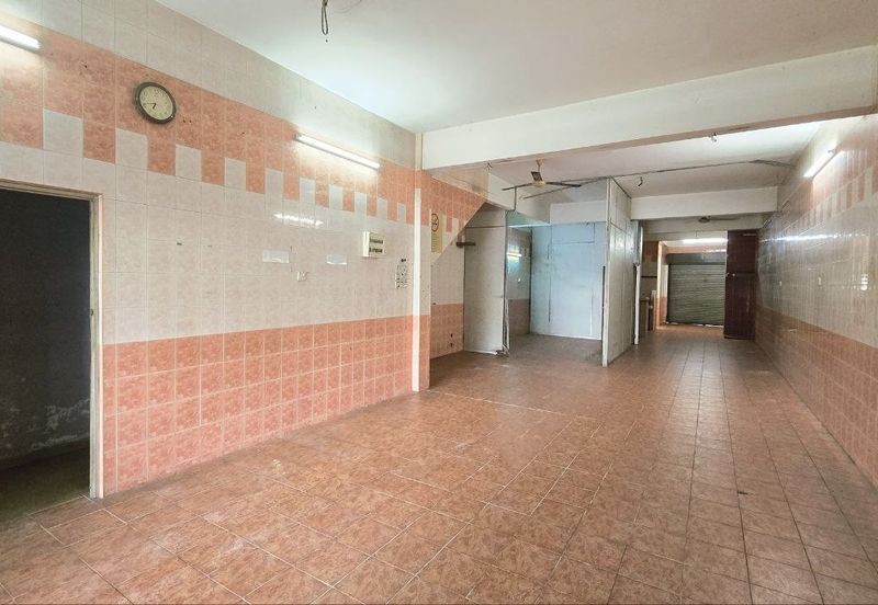 MENGLEMBU NEAR BUKIT MERAH FACING MAIN ROAD FREE PARKING SPACE FACTORY SHOP FOR SALE