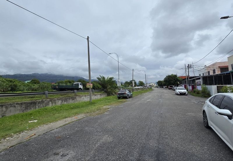 MENGLEMBU NEAR BUKIT MERAH FACING MAIN ROAD FREE PARKING SPACE FACTORY SHOP FOR SALE