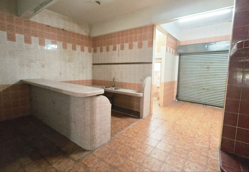 MENGLEMBU NEAR BUKIT MERAH FACING MAIN ROAD FREE PARKING SPACE FACTORY SHOP FOR SALE