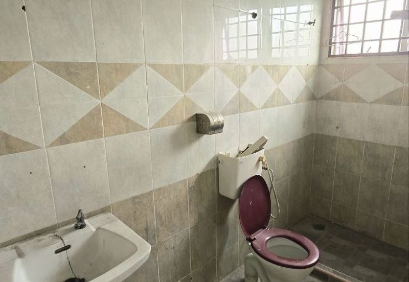 MENGLEMBU NEAR BUKIT MERAH FACING MAIN ROAD FREE PARKING SPACE FACTORY SHOP FOR SALE