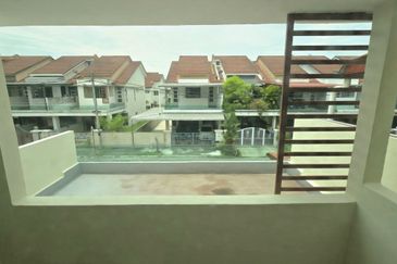 Taman Pengkalan Precinct 18