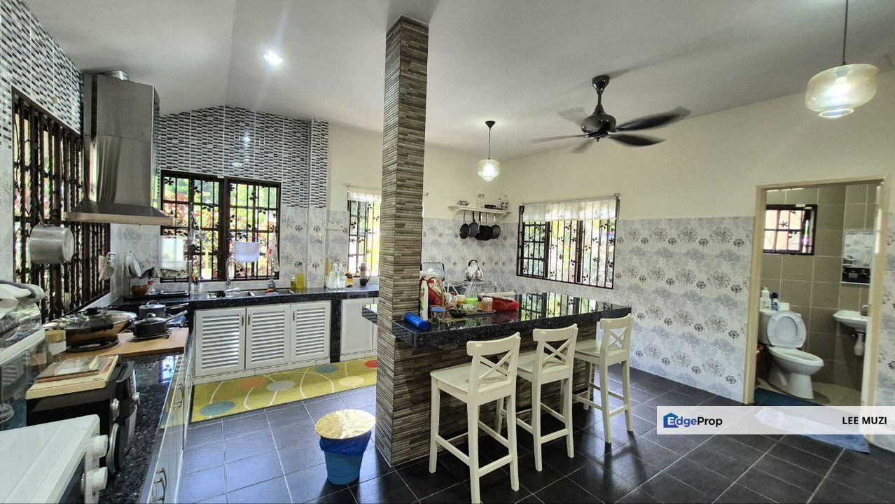 SUNWAY CITY IPOH GARDEN VILLA TAMBUN NEAR IPOH TOWN SUNWAY MEDICAL CENTRE CORNER LOT BUNGALOW RENOVATED EXTENDED GOOD VIEW FOR SALE, Perak, Ipoh