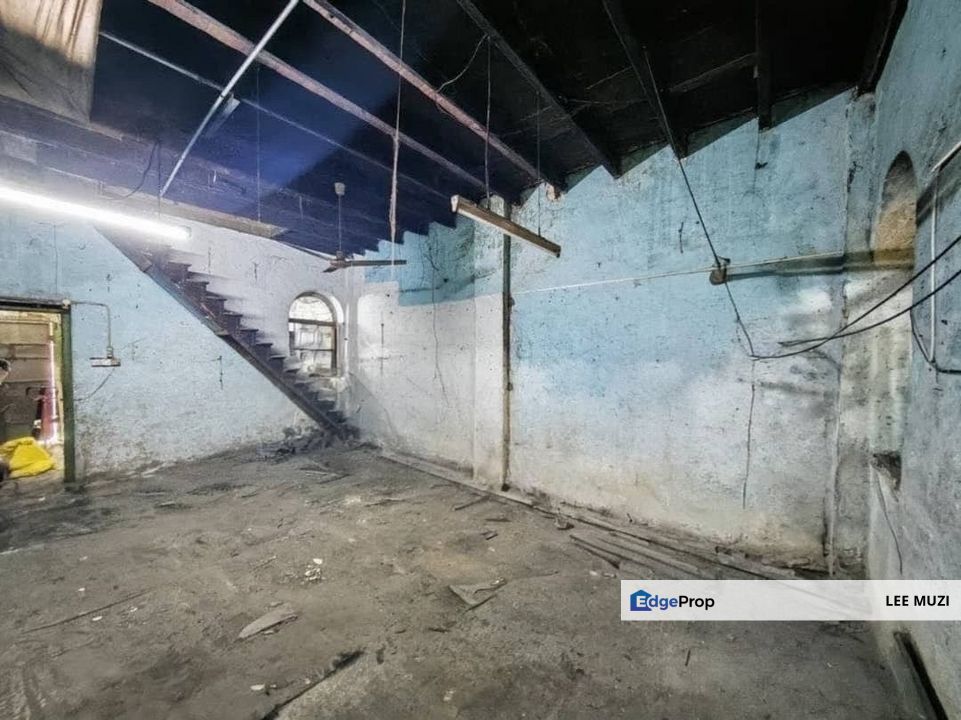 IPOH OLD TOWN NEAR TOURIST AREA FREEHOLD 3 ADJOINING PRE WAR SHOPLOT FOR SALE, Perak, Ipoh