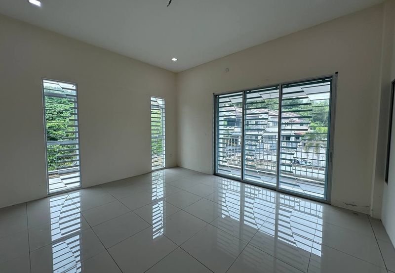 TAMAN GERBANG LAHAT BISTARI