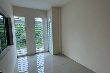 TAMAN GERBANG LAHAT BISTARI