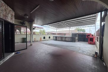 PASIR PUTEH/PENGKALAN