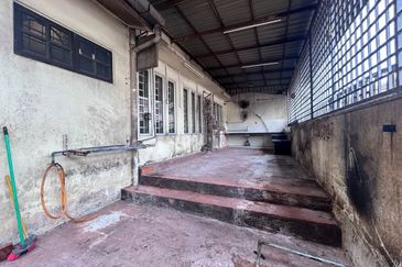 PASIR PUTEH/PENGKALAN