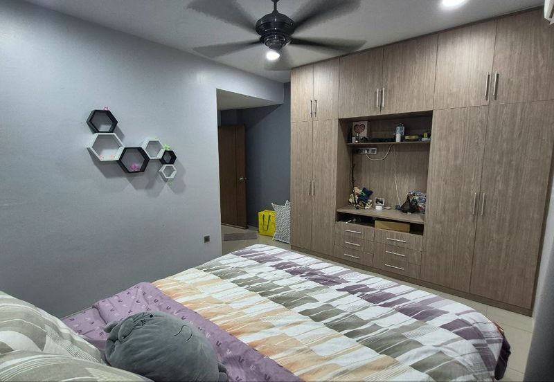 Manhattan Condominium