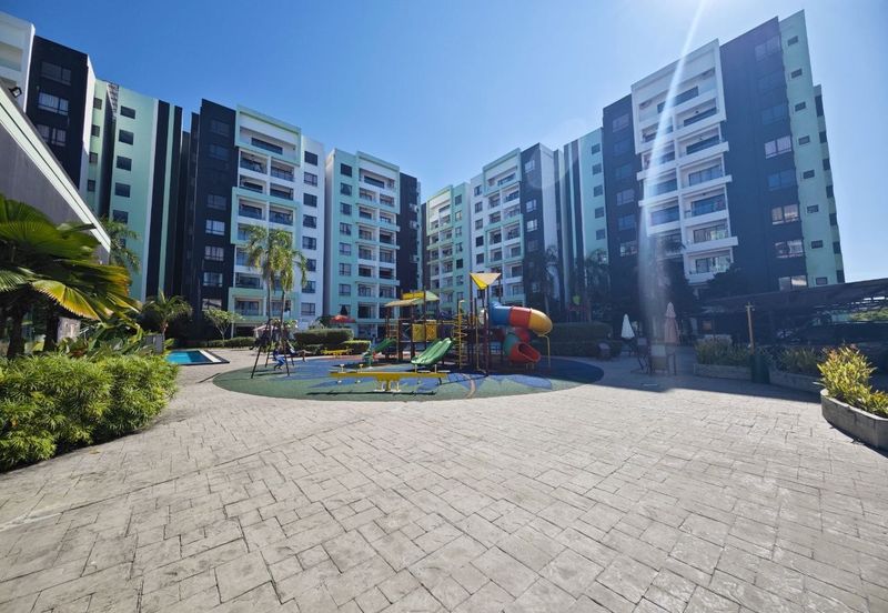 Manhattan Condominium