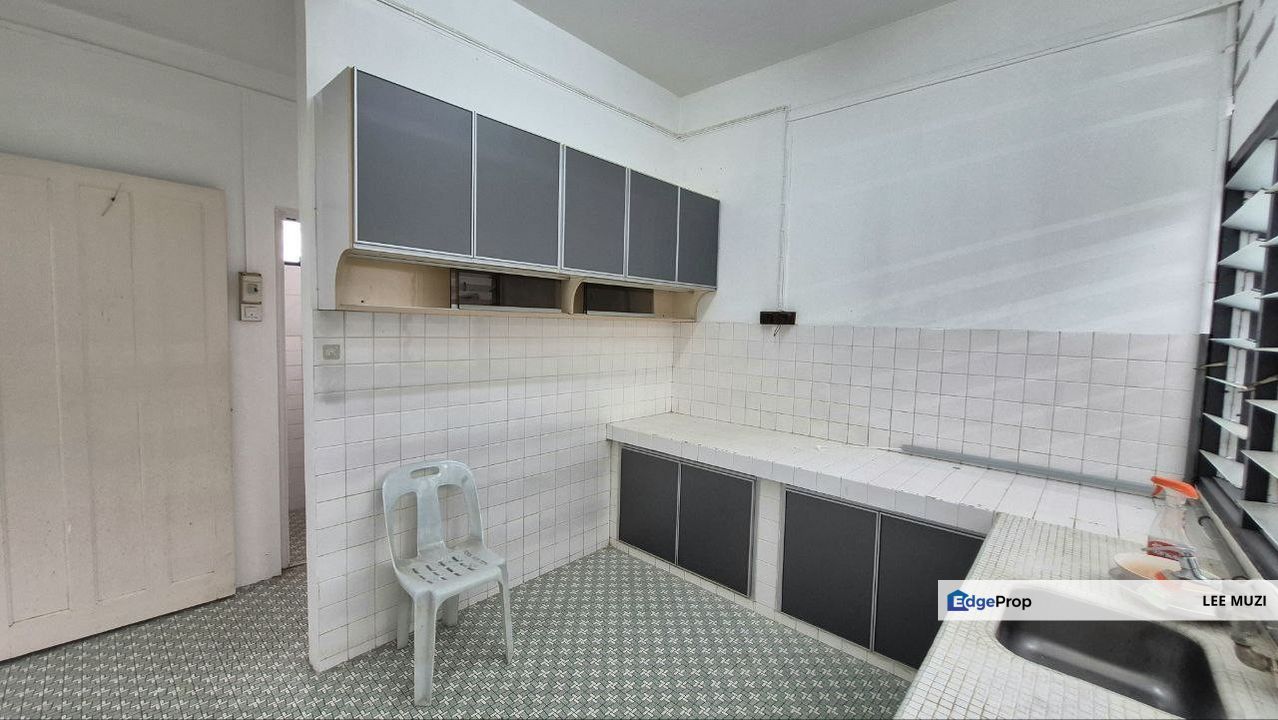 IPOH GARDEN FREEHOLD GOOD CONDITION PRIME LOCATION NEAR IPOH TOWN KINTA CITY SINGLE STOREY HOUSE FOR SALE, Perak, Ipoh