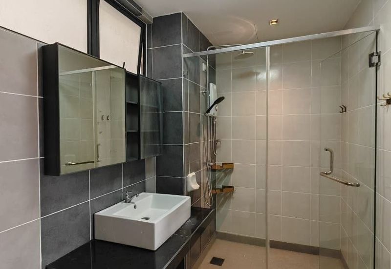 Upper East @ Tiger Lane