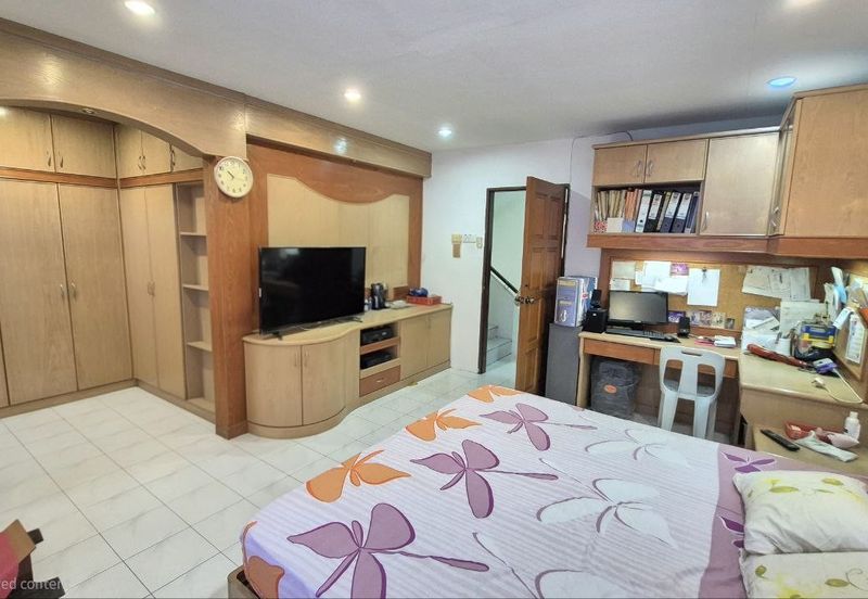 TAMAN SRI PENGKALAN BARAT MEWAH