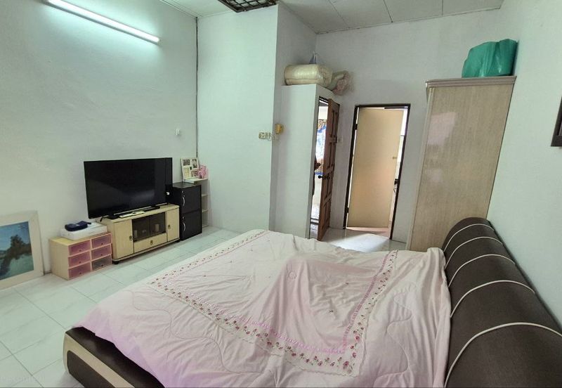 TAMAN SRI PENGKALAN BARAT MEWAH