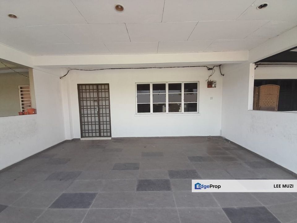 PENGKALAN PEGOH FACING FIELD GOOD CONDITION DOUBLE STOREY TERRACE HOUSE FOR SALE, Perak, Ipoh