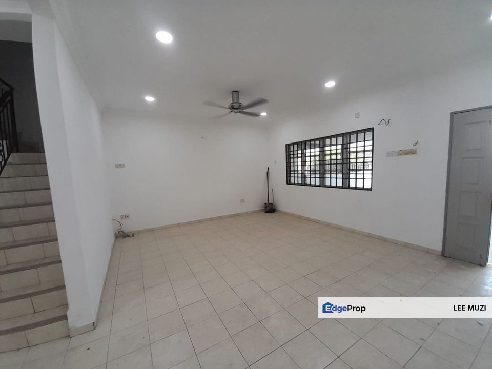 PENGKALAN PEGOH FACING FIELD GOOD CONDITION DOUBLE STOREY TERRACE HOUSE FOR SALE, Perak, Ipoh