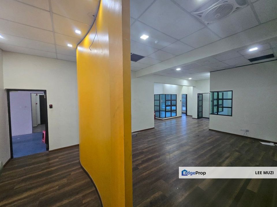 BATU GAJAH IPOH PERAK FACING MAIN ROAD GOOD CONDITION 2 ADJOINING SHOP LOT  FOR RENT, Perak, Pusing