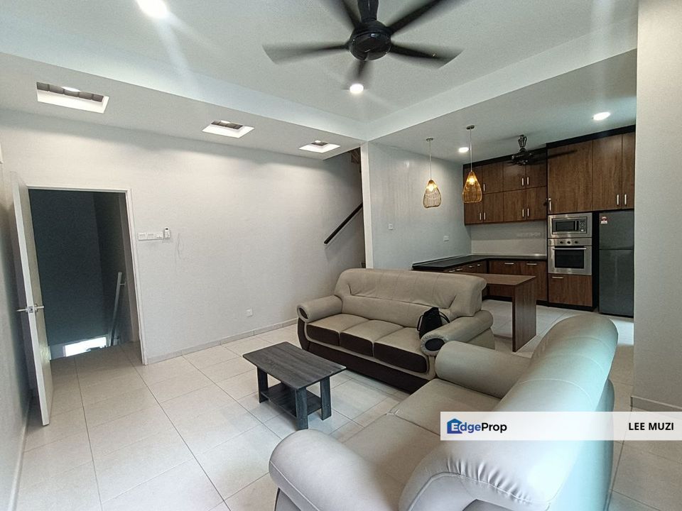 GENESIS JALAN KUALA KANGSAR IPOH TOWN GATED GUARDED FULLY FURNISHED UPPER FLOOR TOWN HOUSE FOR RENT, Perak, Ipoh