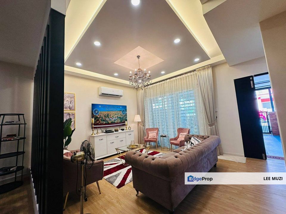 LAHAT MINES MENGLEMBU STATION 18 PARTIAL FURNISHED RENOVATED DOUBLE STORY TERRACE HOUSE FOR RENT / SALE, Perak, Kinta